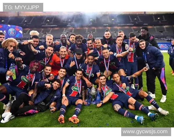 巴黎圣日耳曼惨遭勒沃库森逆袭，小脚矮子众望所归势不可挡