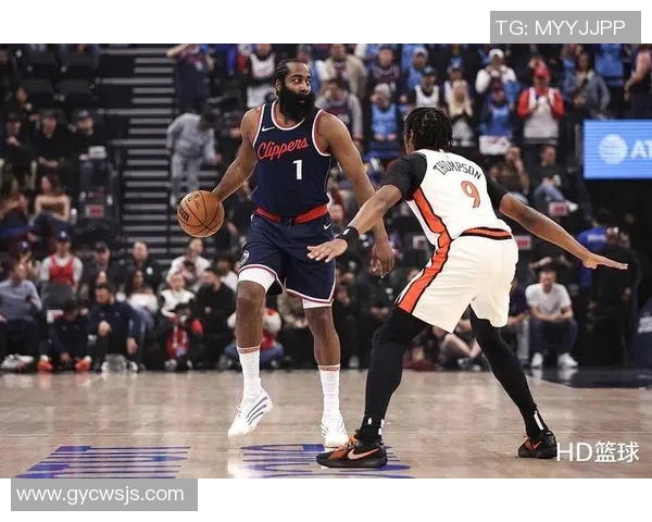 哈登因伤休战，火箭主帅如何为球队寻找新方案？