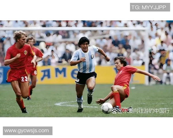 马拉多纳探讨中国足球现状 马拉多纳探讨中国足球现状